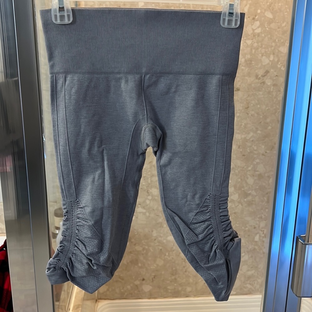 Lululemon capris